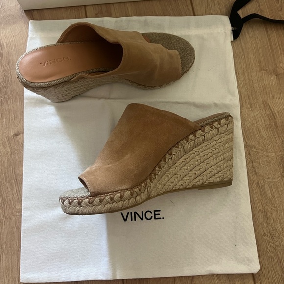[NEW W/ TAGS] Vince Sutherland Suede Wedge Sandals